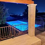 Garden & Pool *