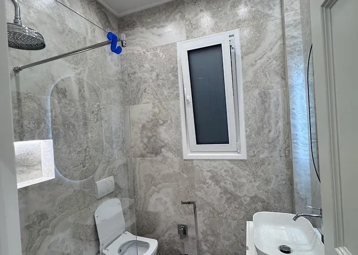 Villa Garden & Pool Tirana