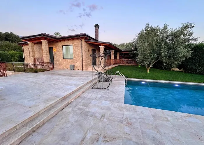 Garden & Pool Willa *