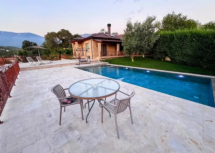 Willa Garden & Pool Tirana