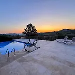فيلة Garden & Pool تيرانا