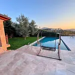 فيلة Garden & Pool