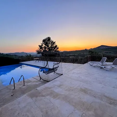 别墅 Garden & Pool 地拉那