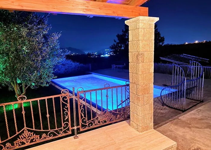 Garden Villa&pool Tirana